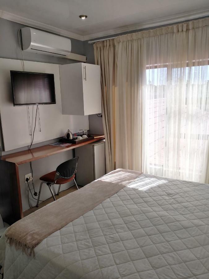 On Hill Lodge Bloemfontein Exterior foto